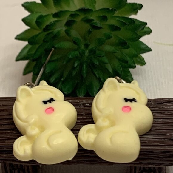 Unicorn Earring, Unicorn Jewelry, Gift Idea, Silly Earring, Funny Earring - Picture 3 of 6